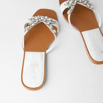 2020 Verão, Mulheres Novas, de fundo chato Mulheres Acrílico Diamante Televisão de salto alto Sapatos de Praia com Sandálias para as Mulheres Confortáveis Sapatos Mulheres