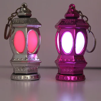 20pcs Portátil Mini LED Keychain Lanternas Design chaveiro Chaveiro lanterna Led Chaveiro palácio lanterna presente lâmpada de Cor Aleatória